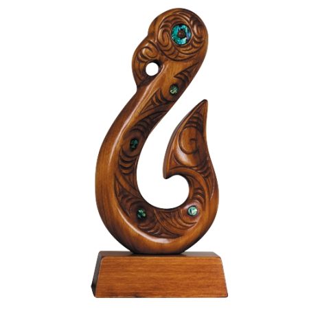 Hei Matau / Hook on stand - Maori